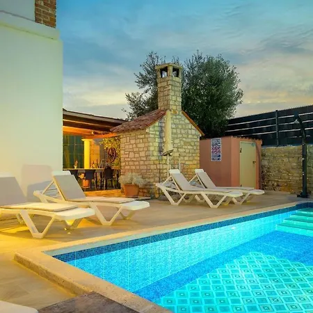 Villa House Marlema By Istrialux Pula