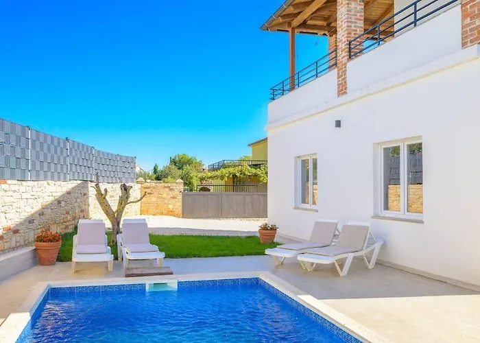 House Marlema By Istrialux * Pola